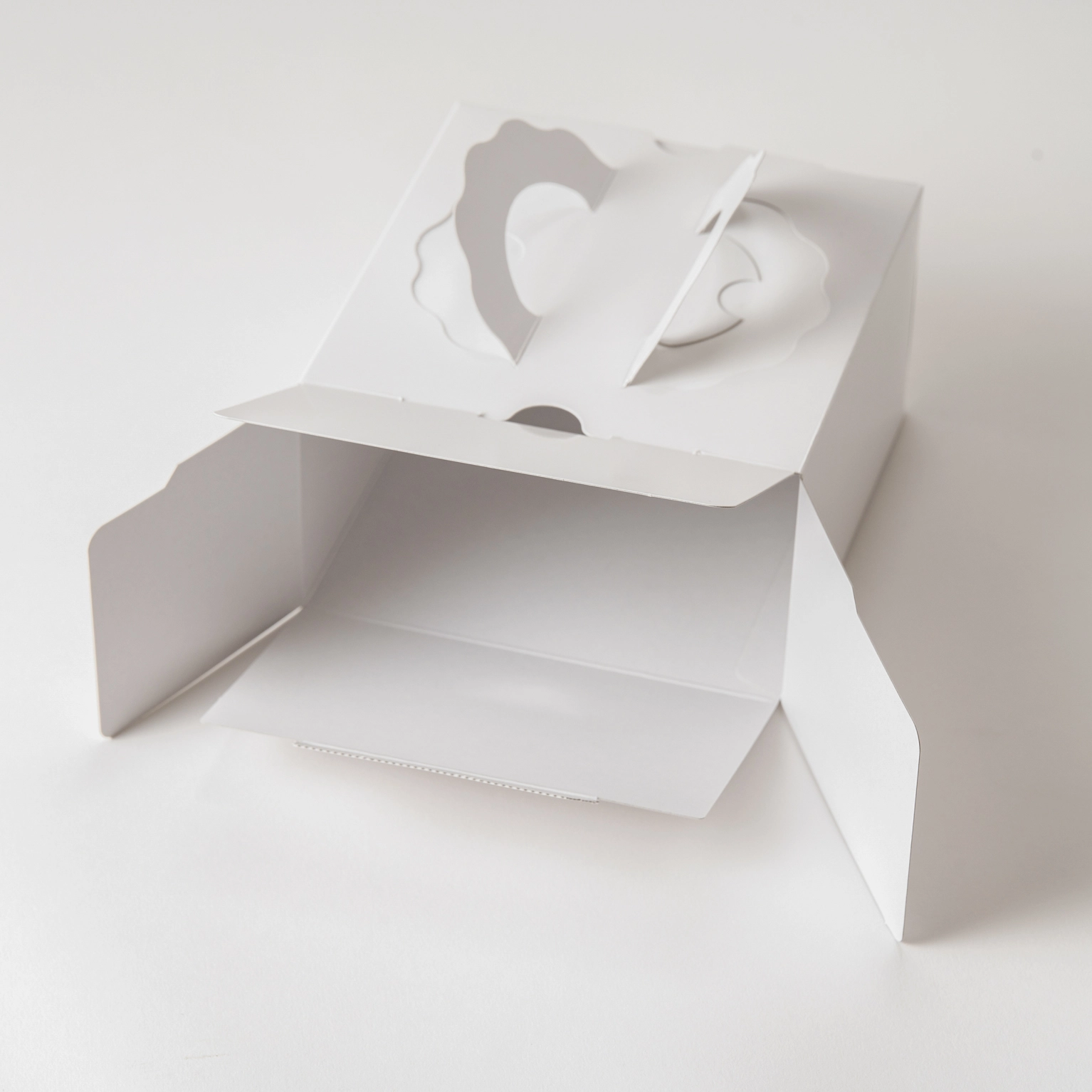 ガトー・白無地 4寸 50