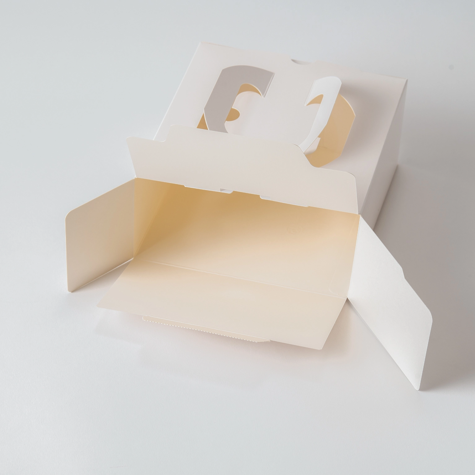 ガトー・白無地 4.5寸 50