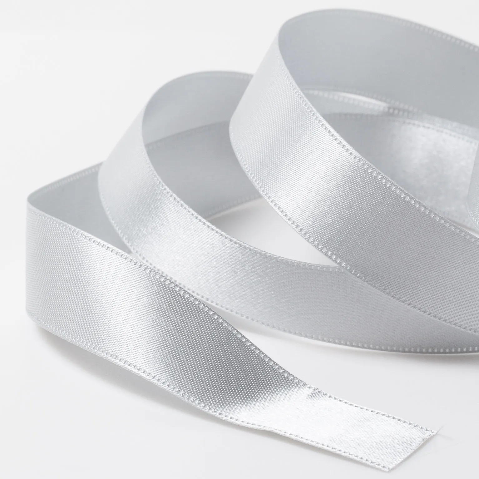 DSサテン(18mm) ライトグレー #145 1