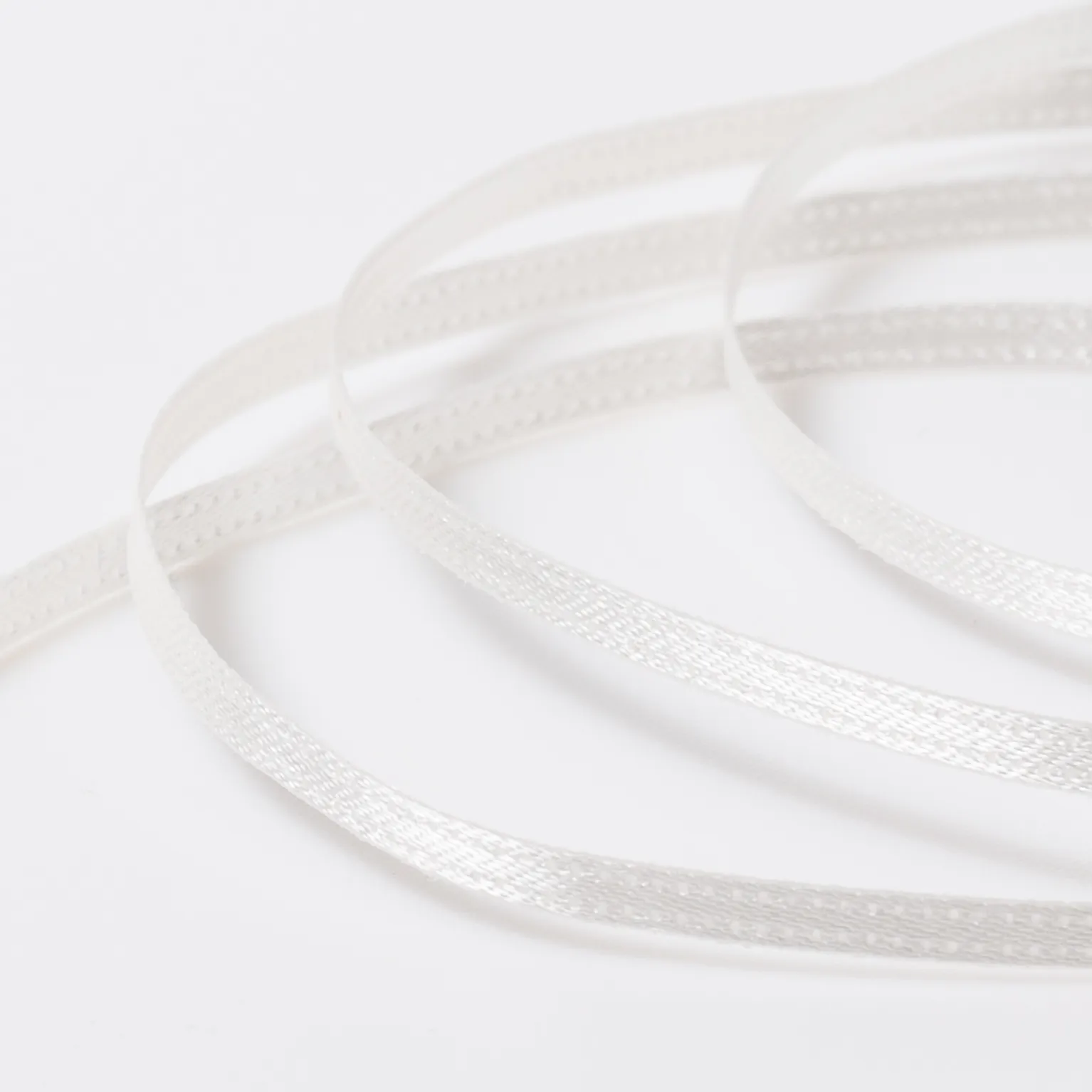 DSサテン(3mm) オフホワイト #242 1