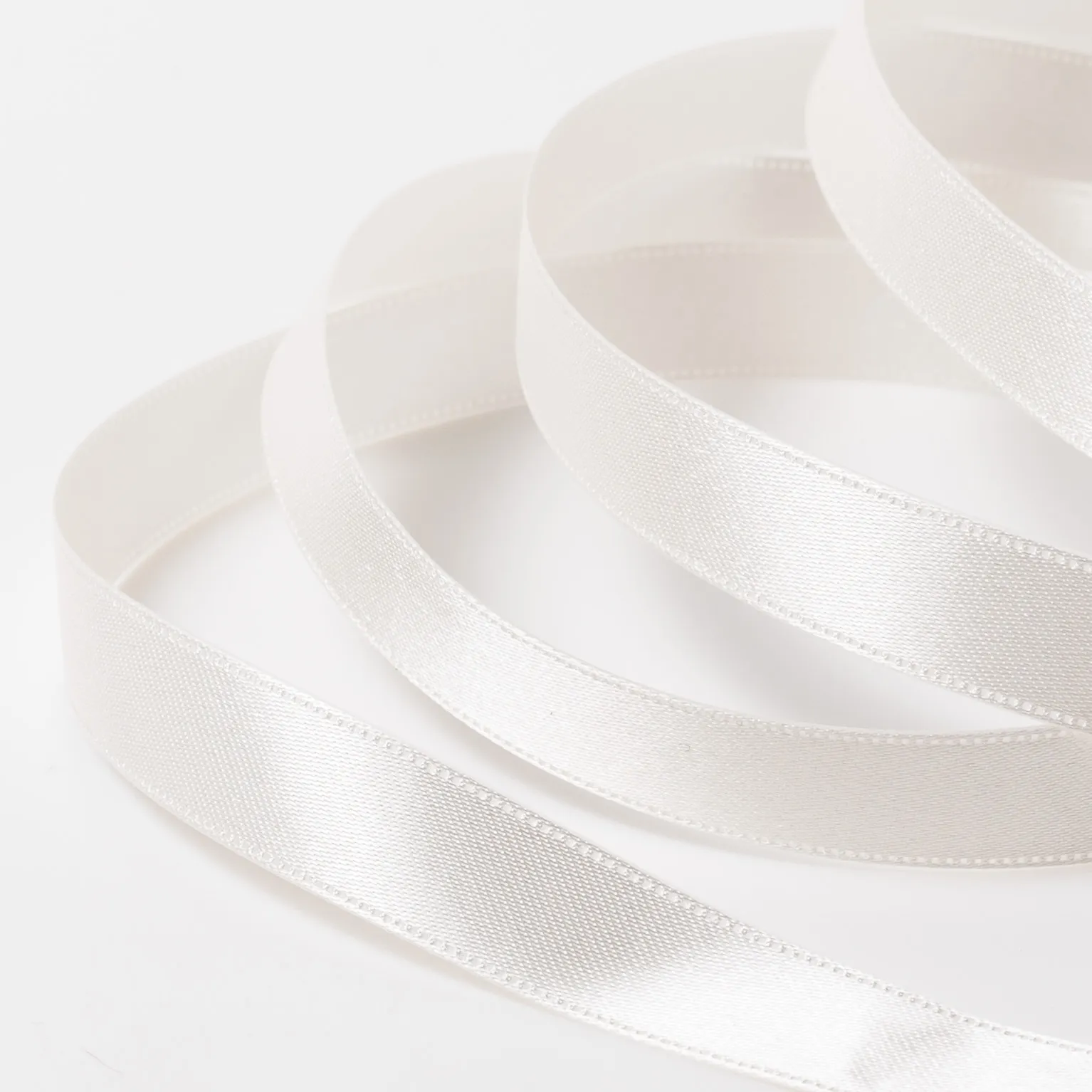 DSサテン(12mm) オフホワイト #242 1