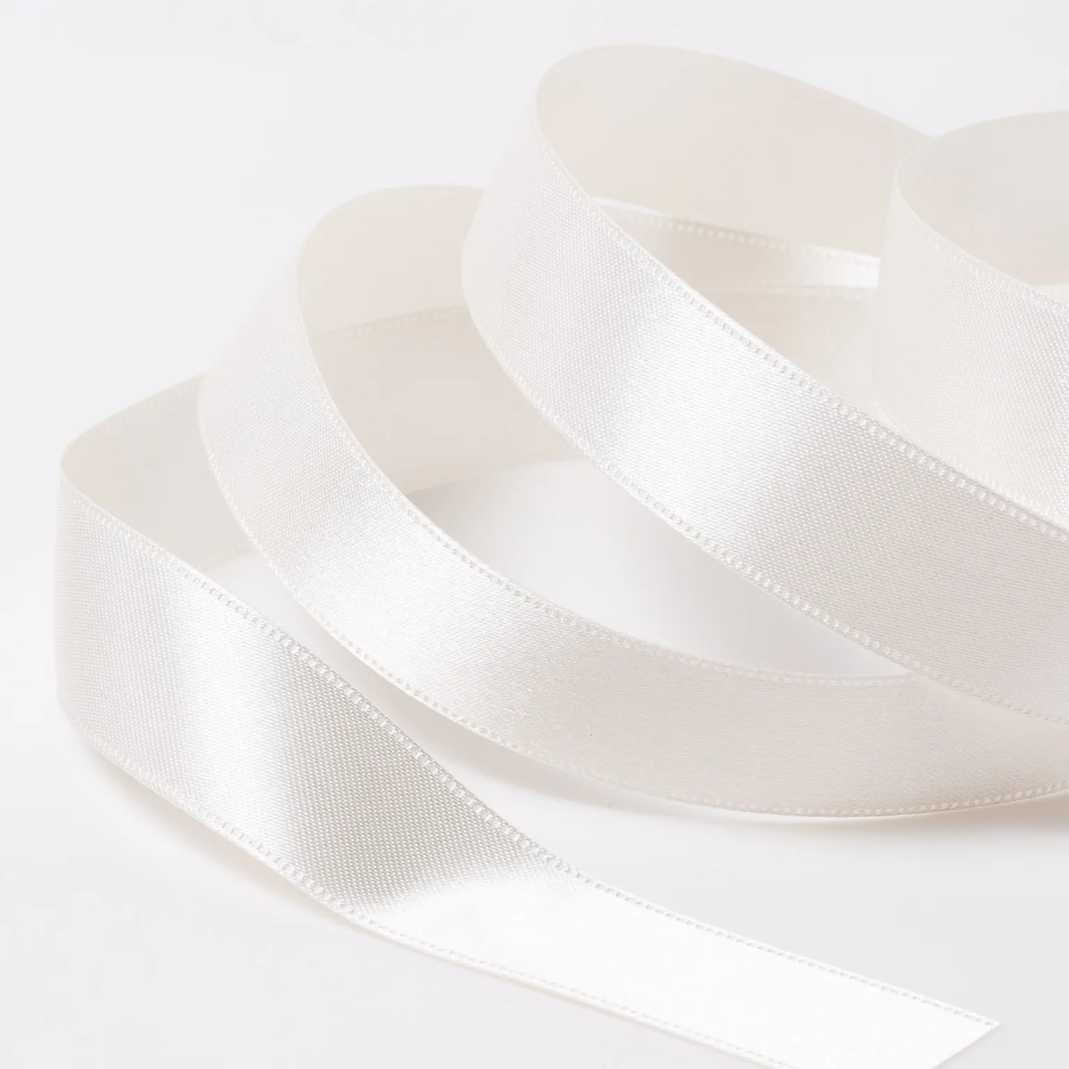 DSサテン(18mm) オフホワイト #242 1