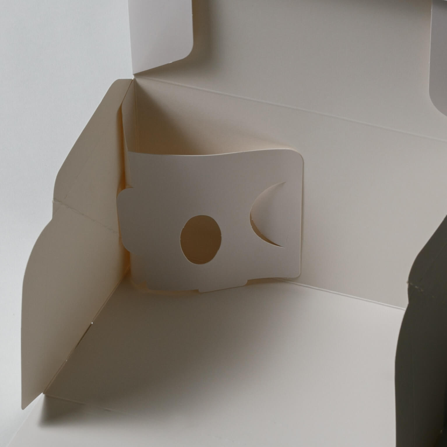 ロックBOX105-ホワイト 3.5×5×50枚 : 箱・ケーキ箱・トレー | プロの仕入れはorderie (オーダリー)