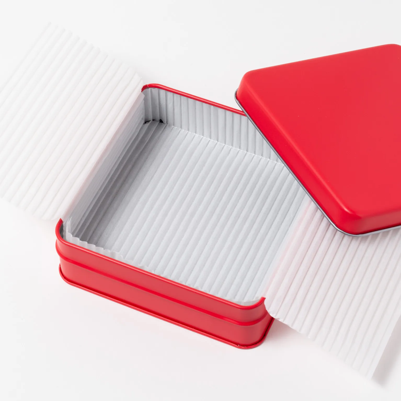 スクエア缶 ストロベリーレッド 60