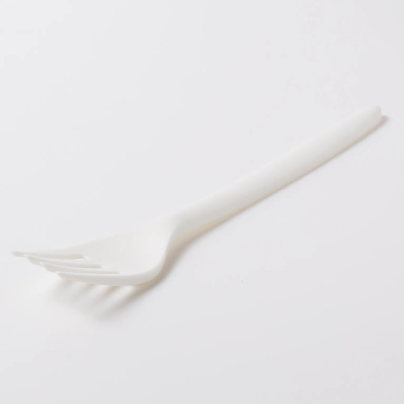 C-PLAフォーク白 (個包装) 17CM 2000