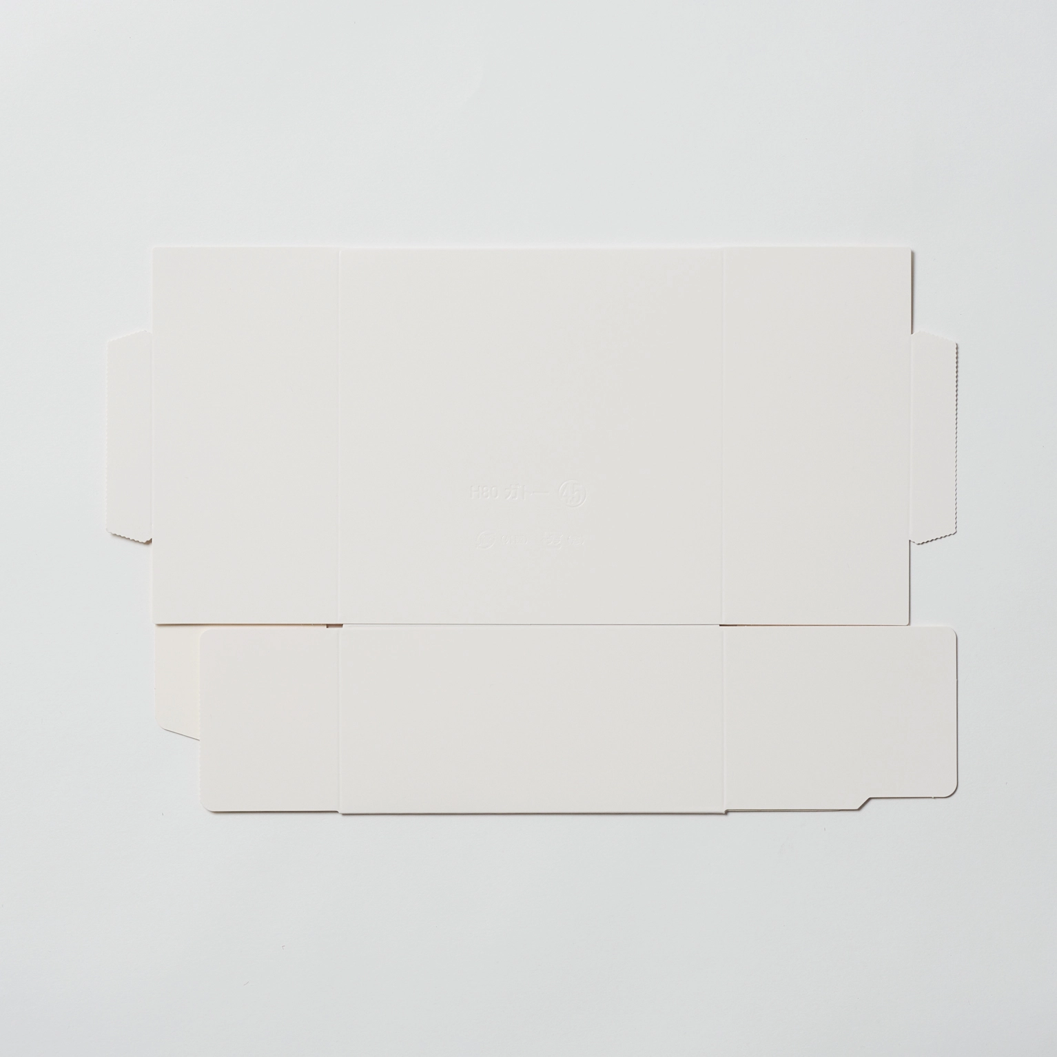 ガトー・白無地 4.5寸 50