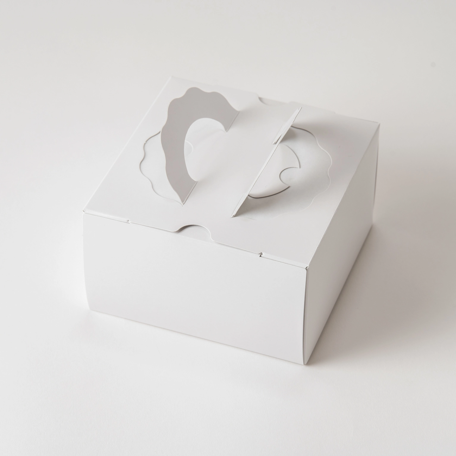 ガトー・白無地 4寸 50