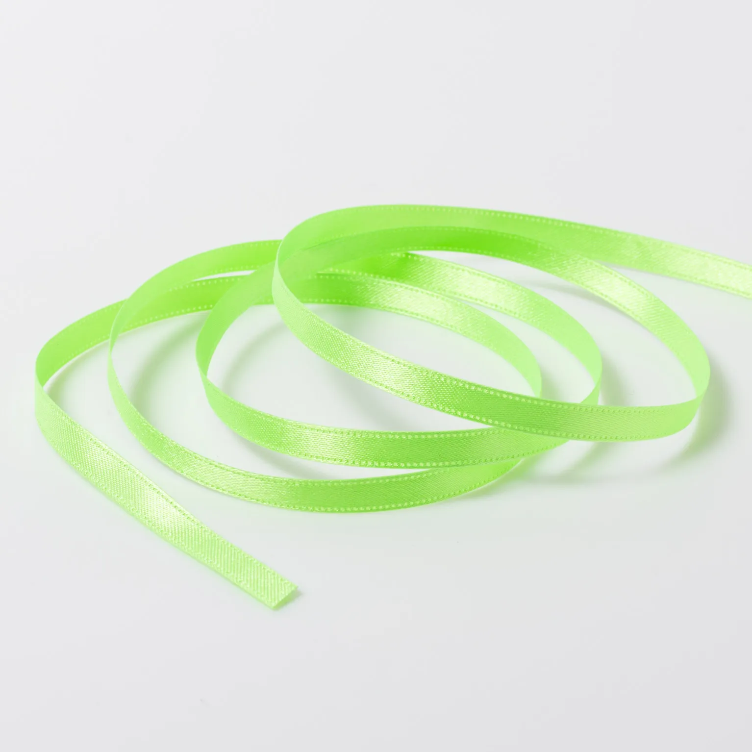 DSサテン (6mm)  フレッシュグリーン #26 1