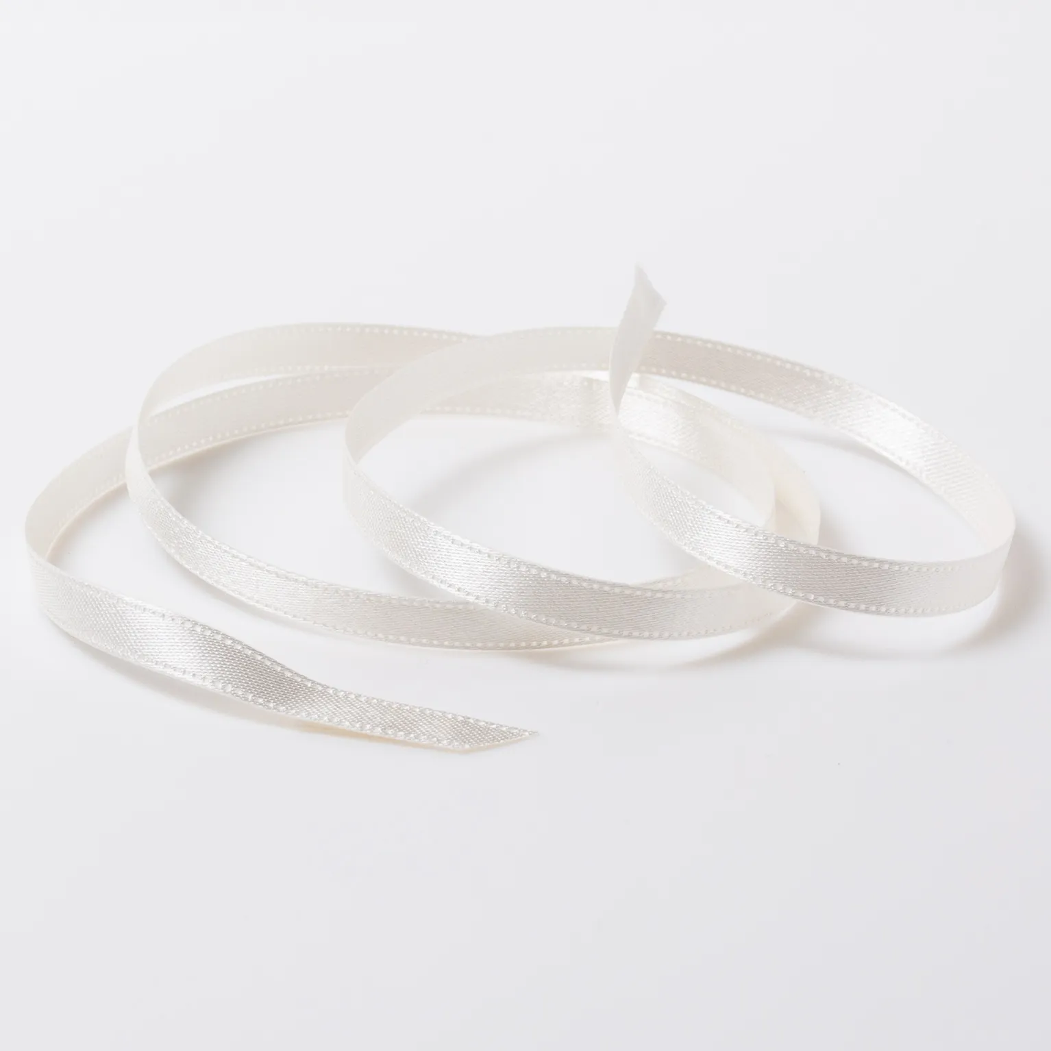 DSサテン(6mm) オフホワイト #242 1